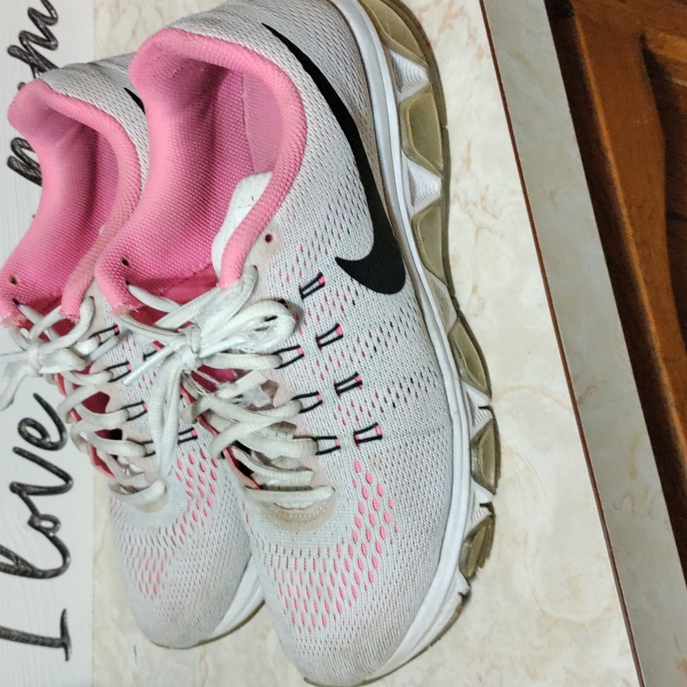 Nike Tailwind 8
